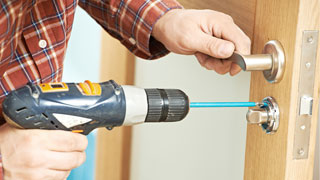 Automotive Locksmith at 02446, Massachusetts